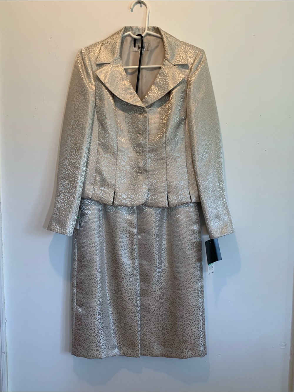 Le Suit Madmen Shimmer Sandstone Skirt & Jacket 2 Piece Set Size 8